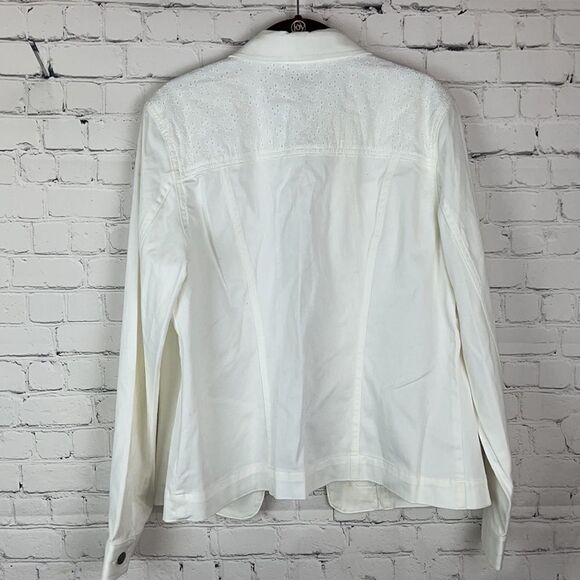 Croft and Borrow White Jacket - Picture 5 of 7